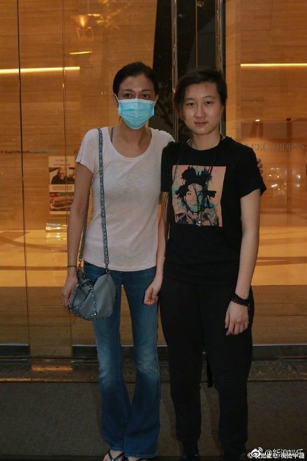 成龙女儿小龙女近照曝光 成龙女儿小龙女图片