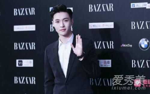 拍照抢c位是什么意思 c位是什么意思组合站位
