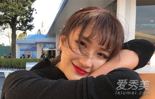 网红坐王俊凯床上拍照是怎么回事 有什么来头 微博资料曝光