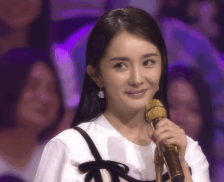 杨幂手机壳长什么样 杨幂用的手机壳多少钱