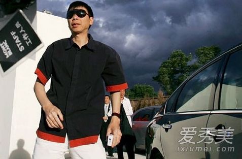 冯小刚和吴亦凡什么关系 冯小刚为什么力捧吴亦凡