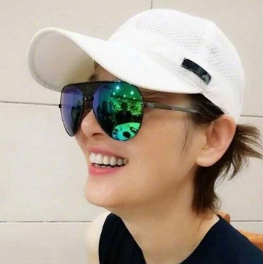 冯小刚老婆是谁 冯小刚劝女人别查老公手机微博原文介绍