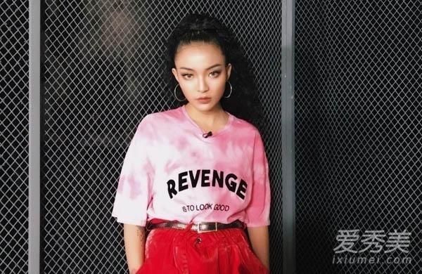 中国有嘻哈VAVA全素颜出镜 中国有嘻哈vava整容了是真的吗