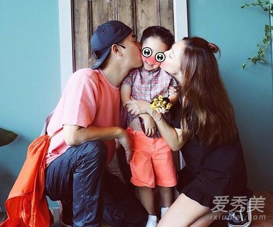 Jasper几岁了真名叫什么 陈小春儿子正面照片曝光