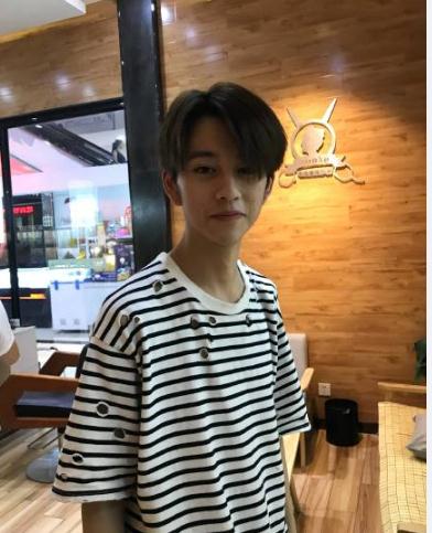 我只会吹头理发店叫什么名字 我只会吹头理发店地址在哪
