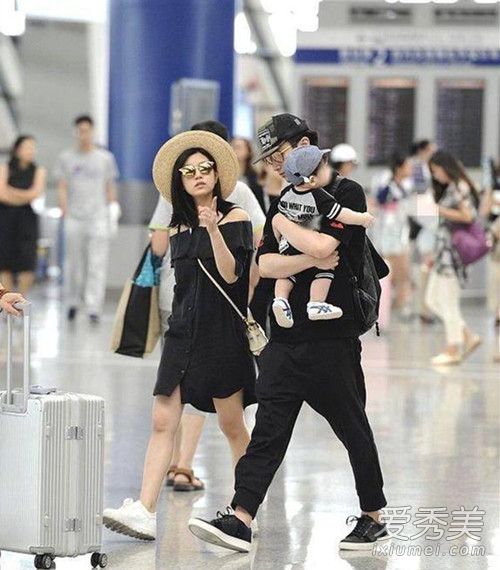 陈妍希儿子小星星长什么样 陈妍希儿子小星星正面照