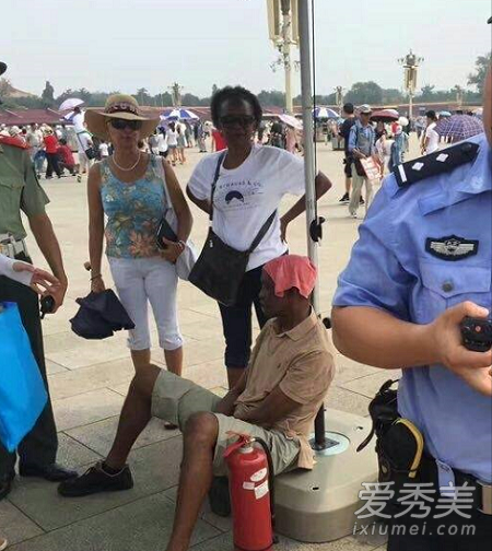 非洲游客在天安门中暑是怎么回事 非洲游客北京中暑是真的