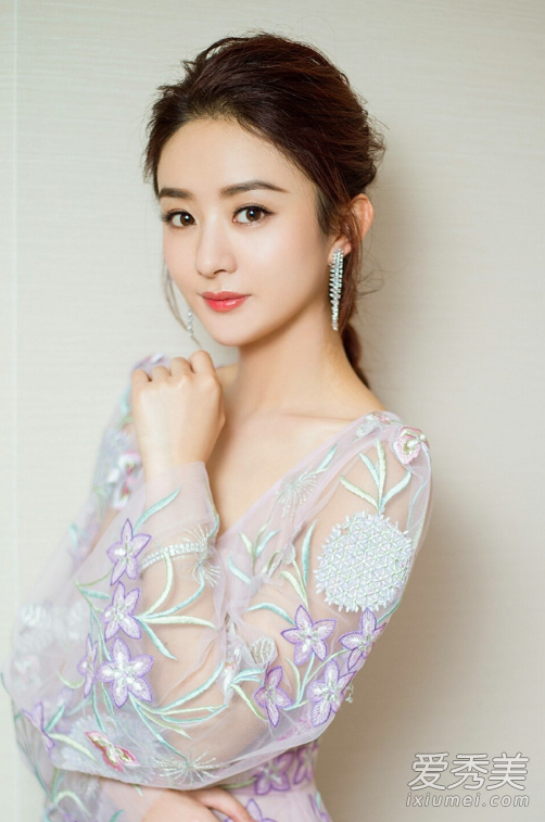 赵丽颖和金瀚主演的你和我的倾城时光在汉阳江滩热拍中
