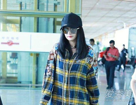 杨幂被赶出机场完整版视频 杨幂为什么被赶出机场