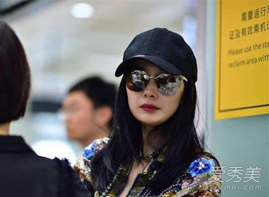 杨幂被赶出机场完整版视频 杨幂为什么被赶出机场