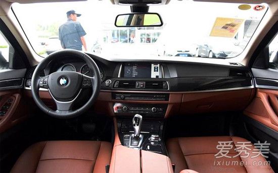 我的前半生主演开的什么车 贺函的车真的100多万吗