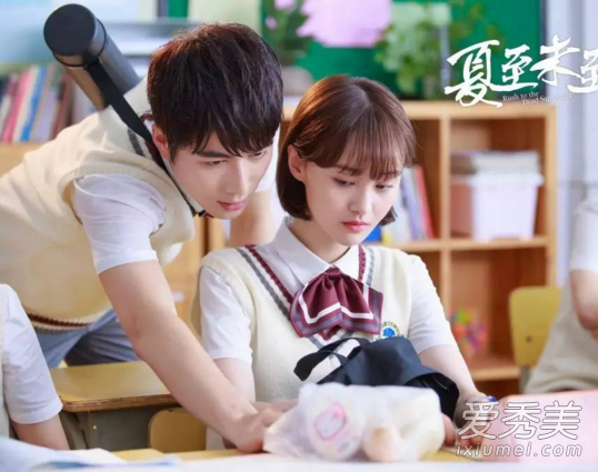 演技不如emoji是什么梗 演技不如emoji是什么意思?