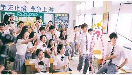 演技不如emoji是什么梗 演技不如emoji是什么意思?
