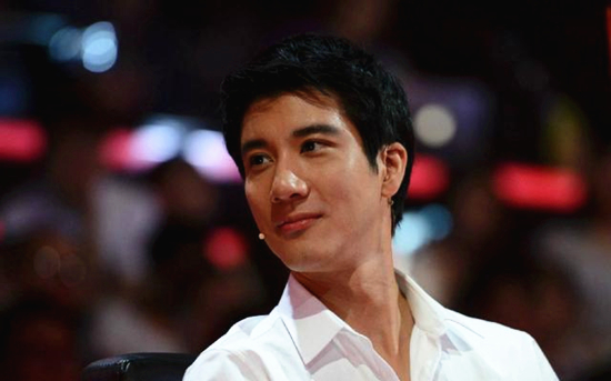 王力宏发展下证婚人副业吧 这到底是个什么梗？