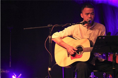 抖音不怕不怕就不怕我是年轻人是什么歌 大田后生仔粤语谐音