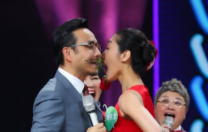 杨乐乐儿子是试管吗 杨乐乐备孕多年终于为汪涵生下可爱儿子