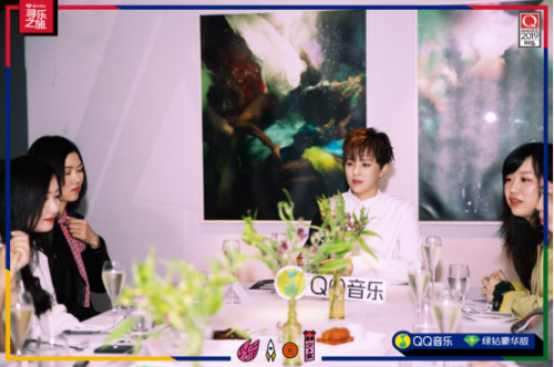 火箭少女101Sunnee撩粉功力又长,QQ音乐“寻乐之旅”英国站粉丝收获惊喜
