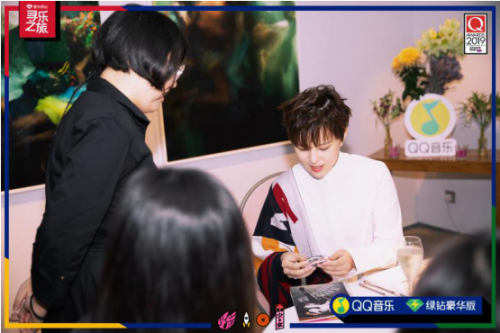 火箭少女101Sunnee撩粉功力又长,QQ音乐“寻乐之旅”英国站粉丝收获惊喜