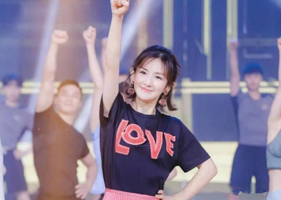 谢娜兼任央视主持 这到底是怎么回事？