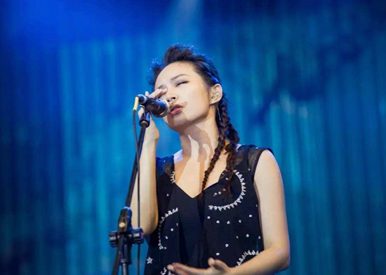 飞儿乐队为什么散了 飞儿乐队主唱Faye换成了谁