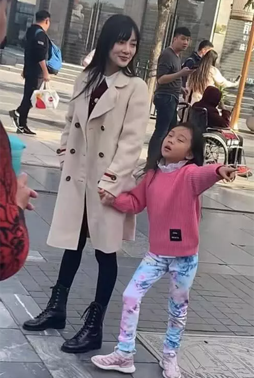 李小璐带甜馨外出什么情况？终于真相了，原来是这样！