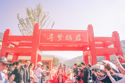 寻梦昭君,重回故里”李玉刚《昭君出塞》发布盛典圆满举行