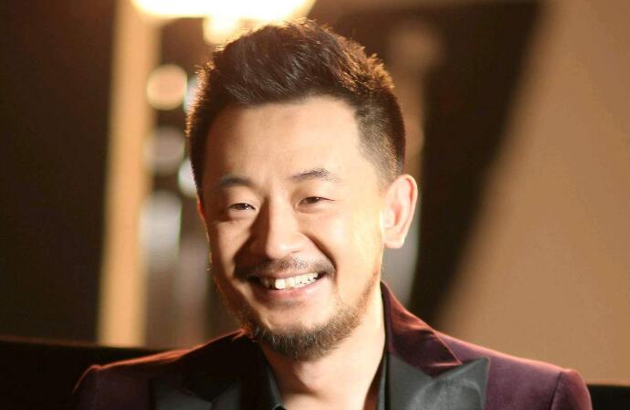 黄海波乘地铁接儿子 和普通市民挤地铁波哥豪车去哪了