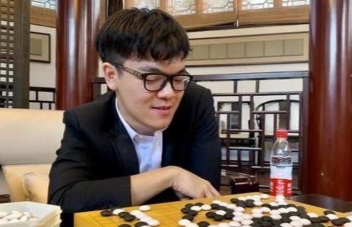 柯洁回应歧视女性 奚梦瑶躺着中枪事件原因是这样的
