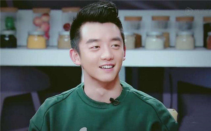 程晓玥前男友有哪些 程晓玥说自己哄郑凯比较多暴露分手原因