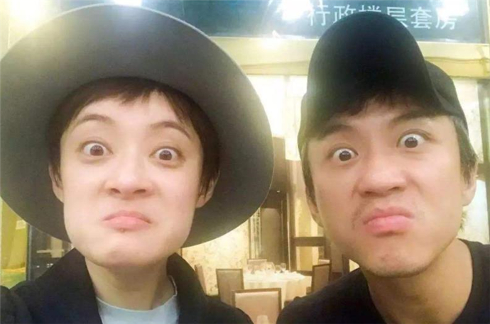 邓超发孙俪黑照 邓超成孙俪最大黑粉靠发老婆丑照秀恩爱
