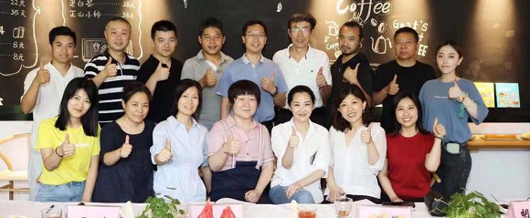 许晴,另一个舞台上的美善使者