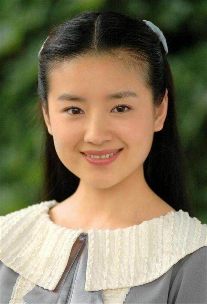 儿子为什么给董洁 潘粤明董洁离婚为什么顶顶判给了董洁