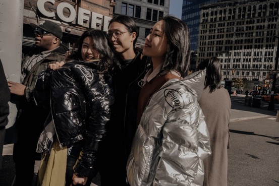 前方高能！纽约惊现一家“嗖”的一声会跑的快闪店