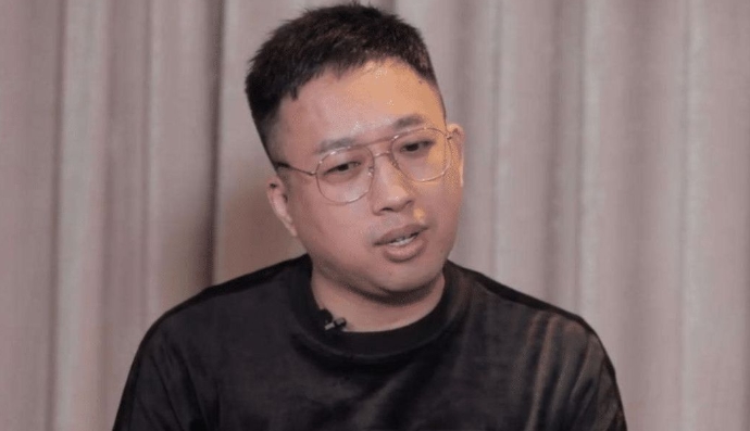 于正怎么瘦的 于正减肥暴瘦成皮包骨变化好大