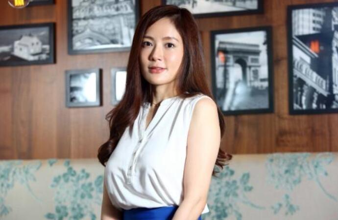 selina前夫张承中女友资料 尹馨个人资料家庭背景曝光是怎样的