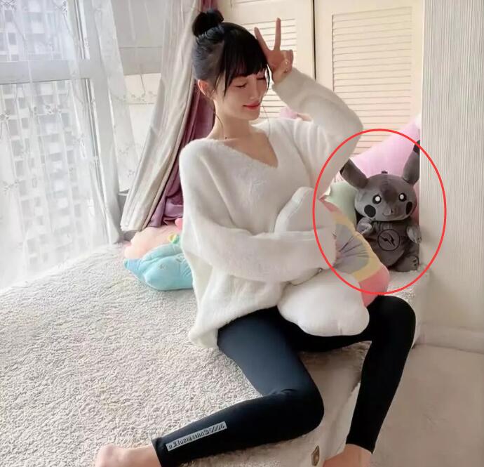 李小璐皮卡丘什么梗 李小璐pgone私下还在一起吗