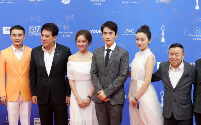 朱时茂年轻帅照曝光 年轻时颜值令人惊叹男神级别人物