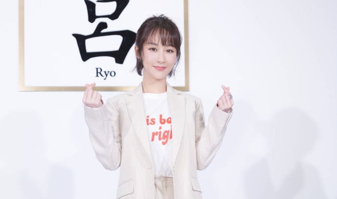 杨紫有没有整容 杨紫承认微调了采访是不是真的