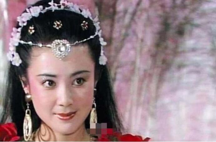 55岁傅艺伟近照 傅艺伟素颜照片曝光网友直呼完全认不出