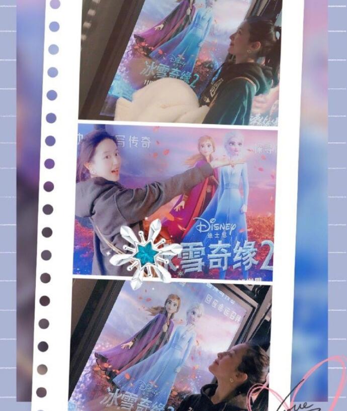 刘亦菲与好友看电影 素颜出街被赞颜好气质佳