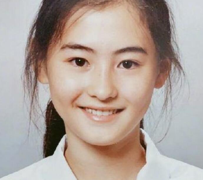 张柏芝学生时期证件照 张柏芝真是从小美到大令人羡慕