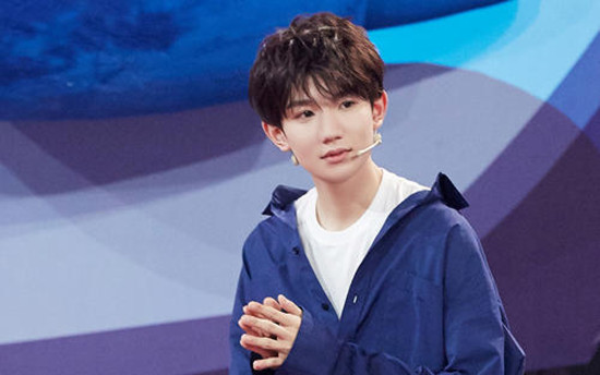王源登朝闻天下什么情况？