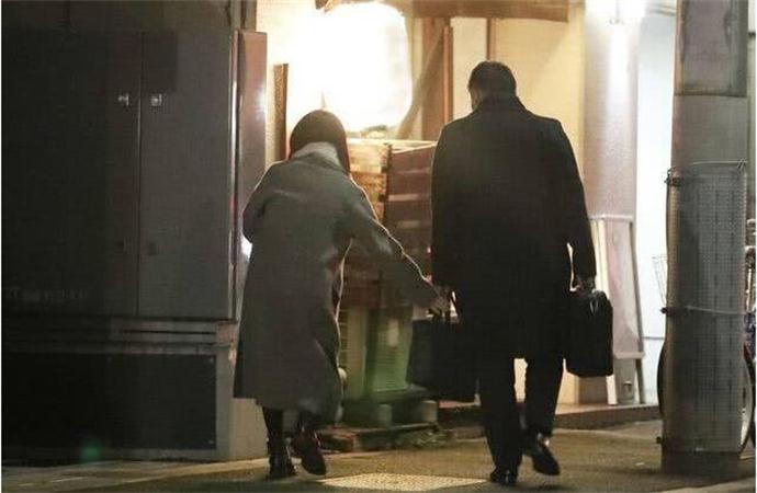 酒井法子新恋情曝光 每周都有三四天在男友家度过