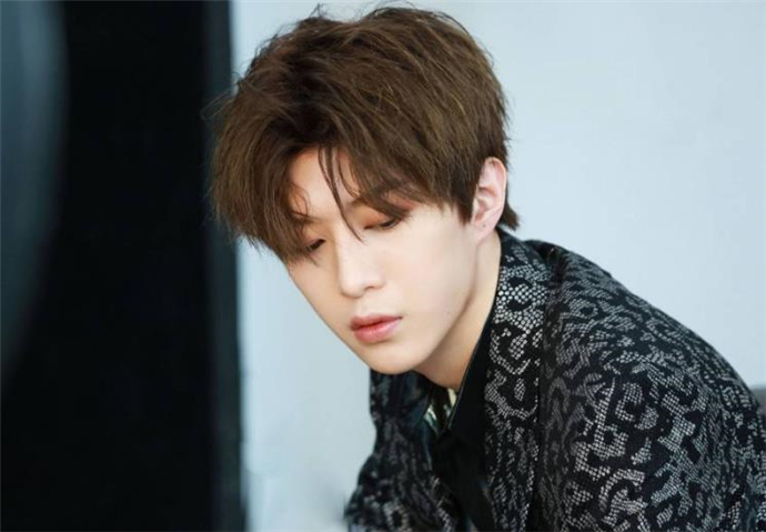 范丞丞退出乐华了么 为什么没有和乐华七子同台