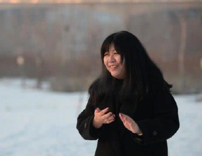 乔碧萝首次露脸 乔碧萝讲述十年抑郁历程高清镜头下的样子曝光