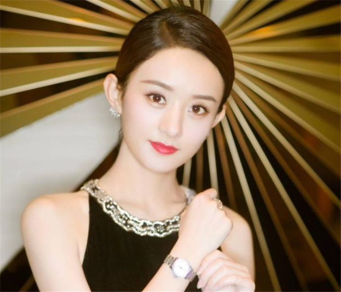 赵丽颖产后状态 产后复出拍杂志状态大好破抑郁传言
