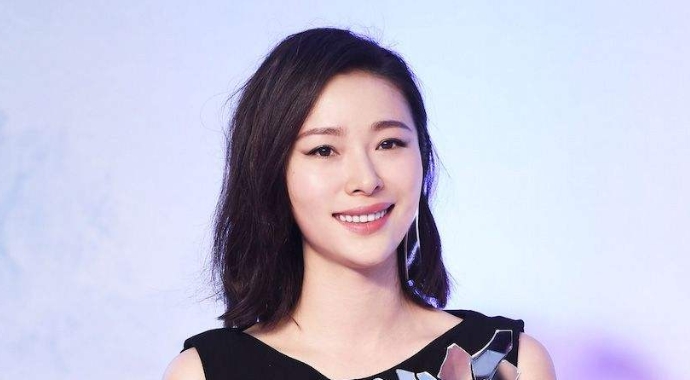 江一燕霍思燕好像啊 为什么这么像两人什么关系