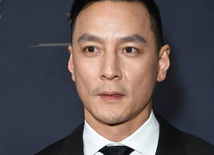 吴彦祖携妻子现身 罕见同框颜值双双在线更抢眼是这个