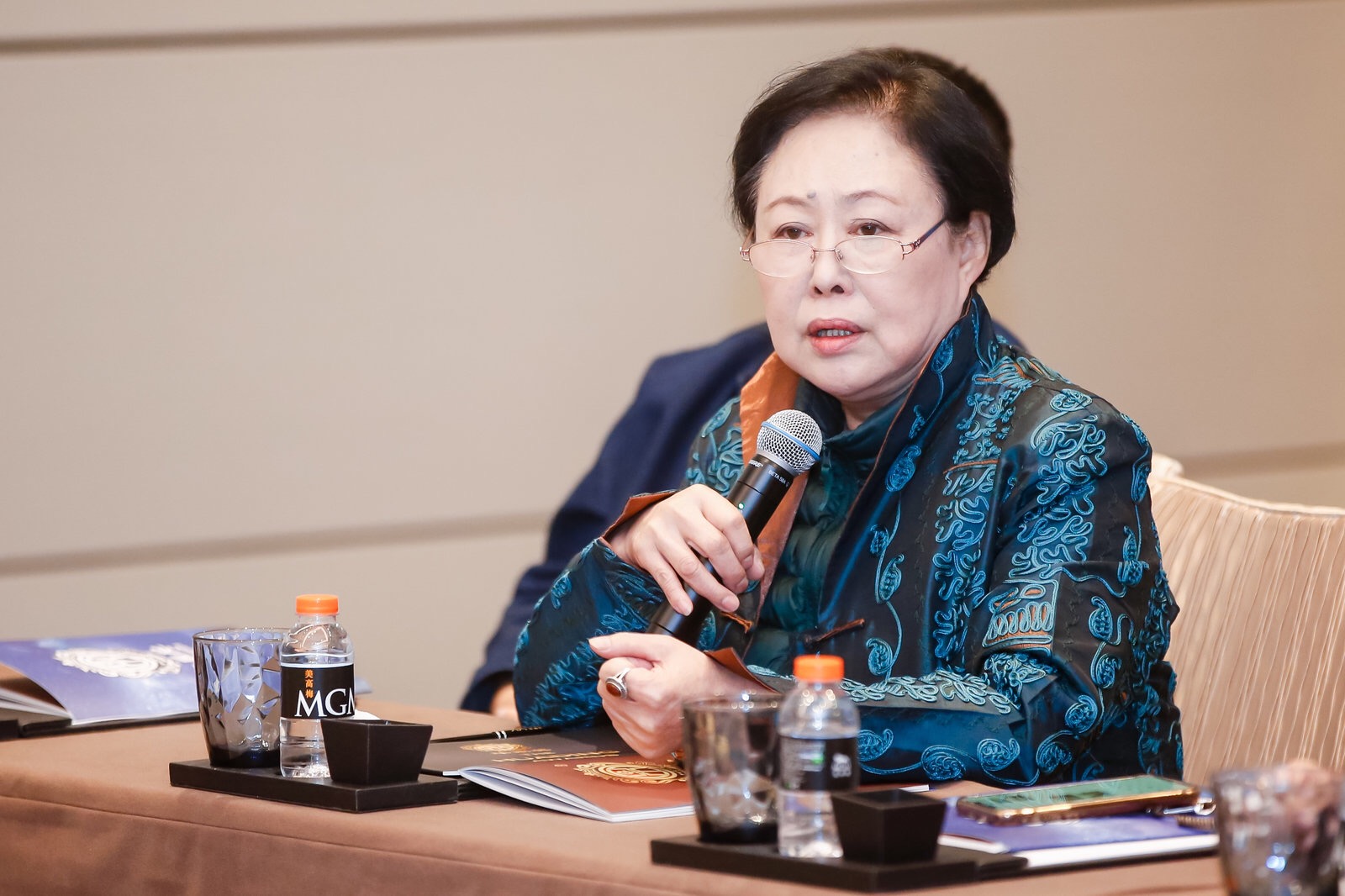 华鼎奖国际研讨会举行 斯琴高娃说:娱乐不是玩耍