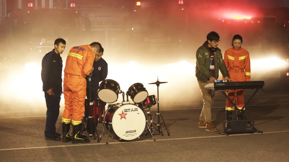 最酷消防歌曲《选择勇敢》MV正式上线 致敬最可爱的人
